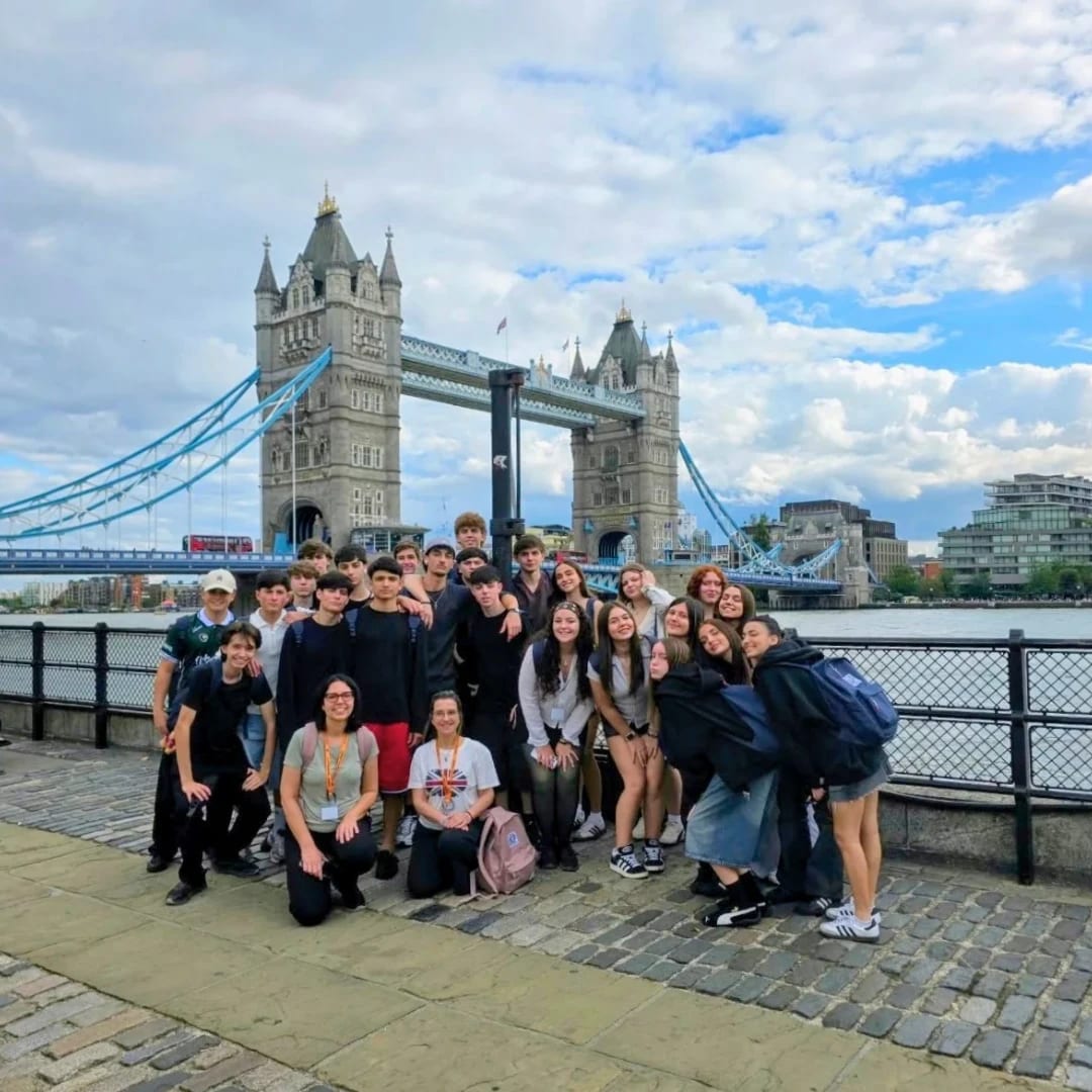 Los estudiantes en el Tower Bridge